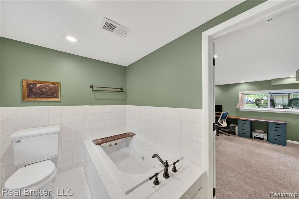 6551 Duffield Street, West Bloomfield, MI 48324 — Photo 21