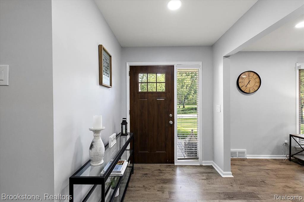 711 Hickory Heights Drive, Bloomfield Hills, MI 48304 — Photo 4