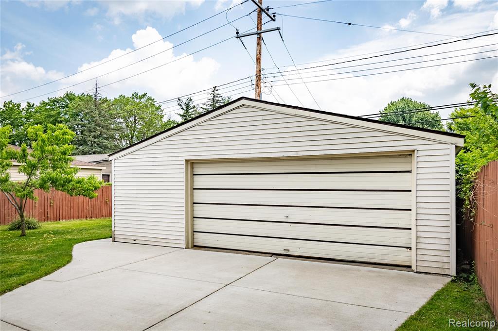 8311 Gulley Street, Taylor, MI 48180 — Photo 25
