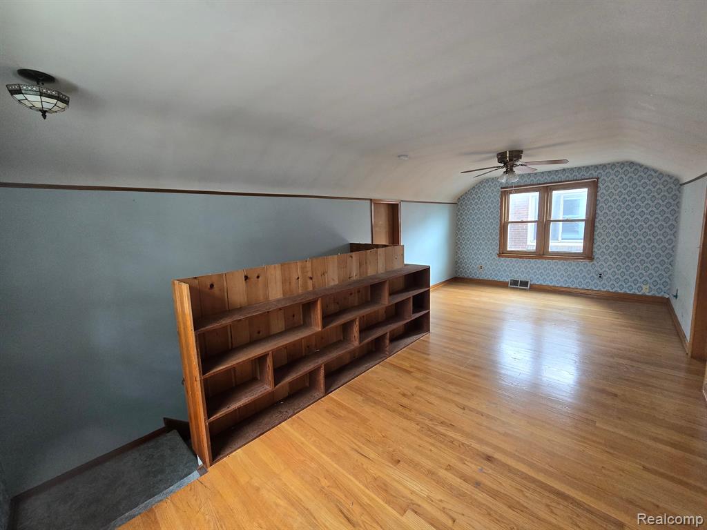 950 N YORK Street, Dearborn, MI 48128 — Photo 14