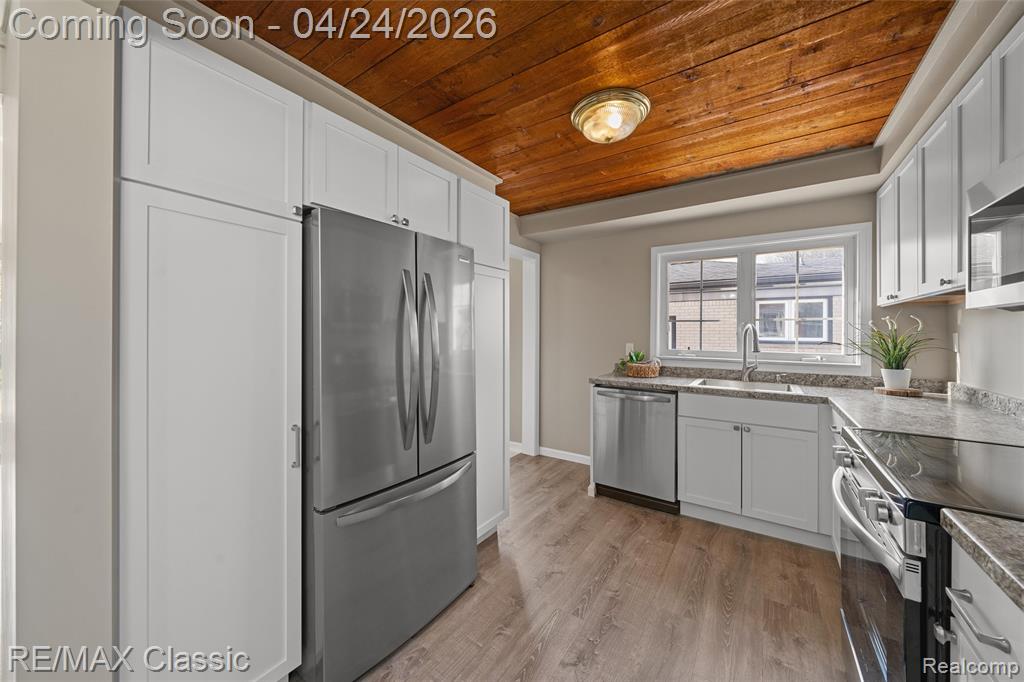 6647 Arcola Street, Garden City, MI — Photo 13