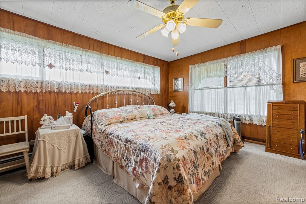 18676 Vreeland Road, Woodhaven, MI 48183 — Photo 11
