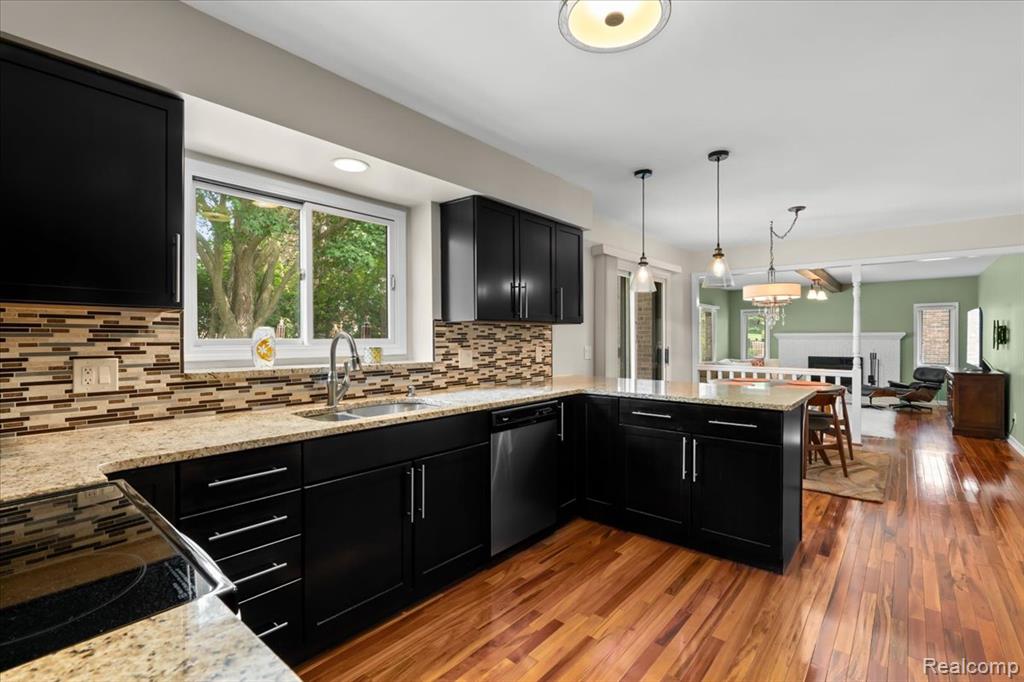 42266 Waterfall Road, Northville, MI 48168 — Photo 10