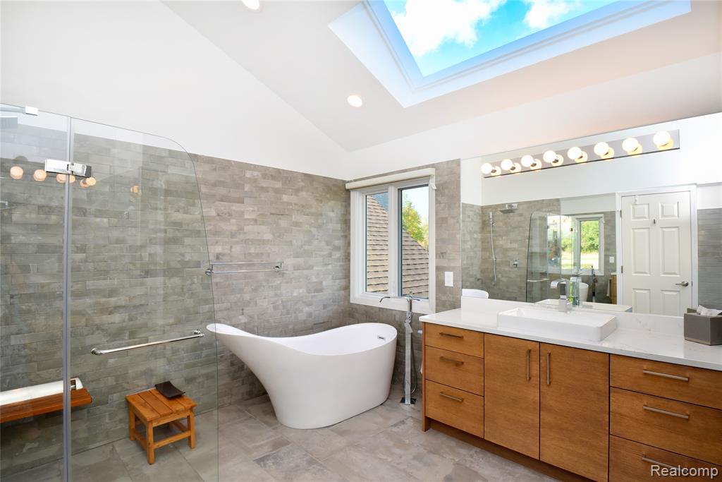457 Cambridge Way, Bloomfield Hills, MI 48304 — Photo 27