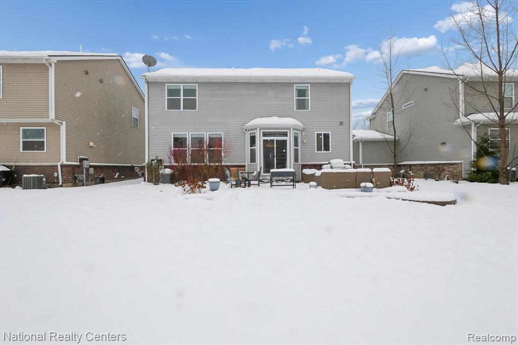 27316 Victoria Road, Novi, MI — Photo 44