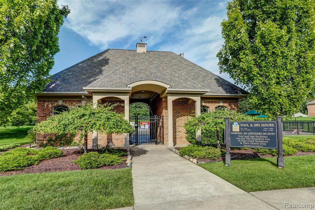 5306 Hidden Pines Court, Brighton, MI 48116 — Photo 50