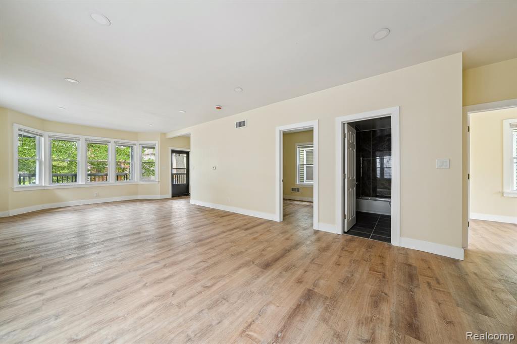 4222 Cadillac Boulevard, Detroit, MI 48214 — Photo 3