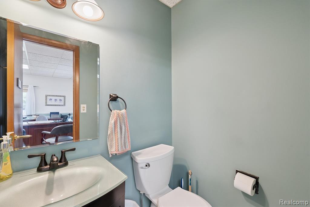 1117 Villa Linde Court, Flint, MI 48532 — Photo 32