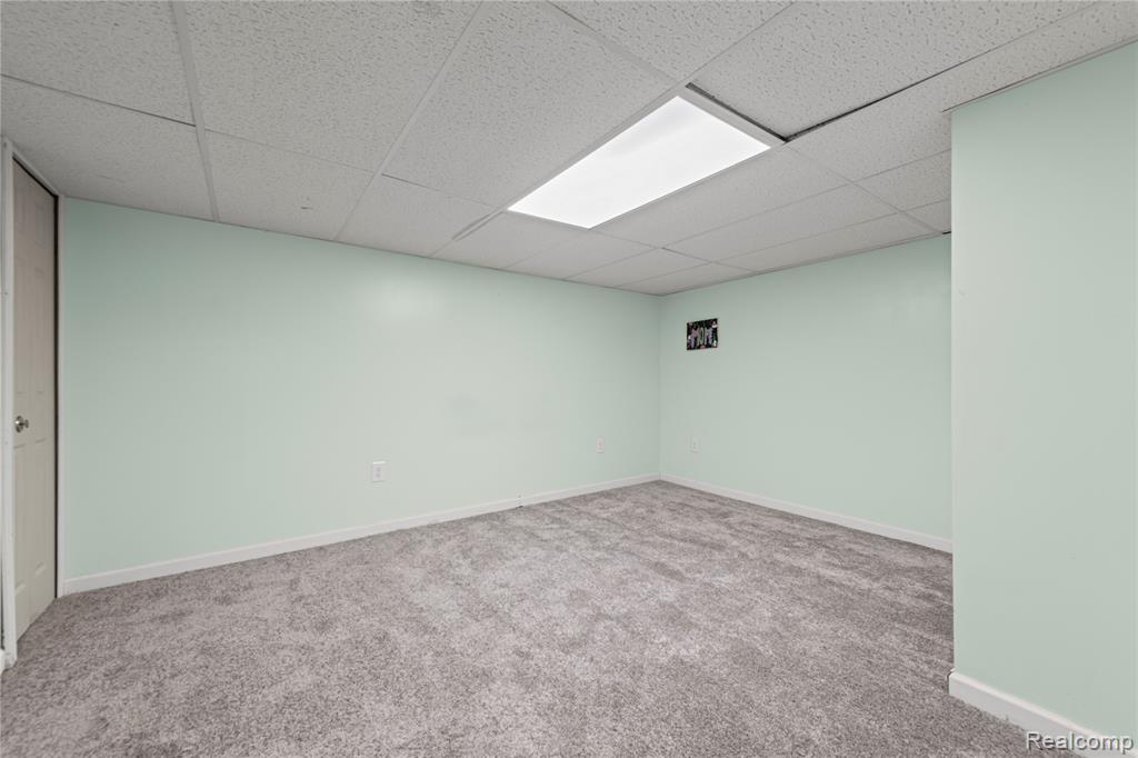 4900 Kadena Court, Sterling Heights, MI 48310 — Photo 29