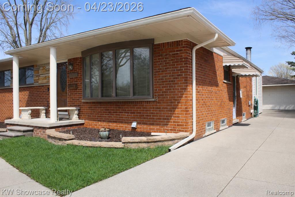 6206 Berwyn Street, Dearborn Heights, MI 48127 — Photo 2