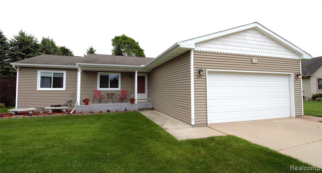 313 Janet Lane, Almont, MI 48003 — Photo 22