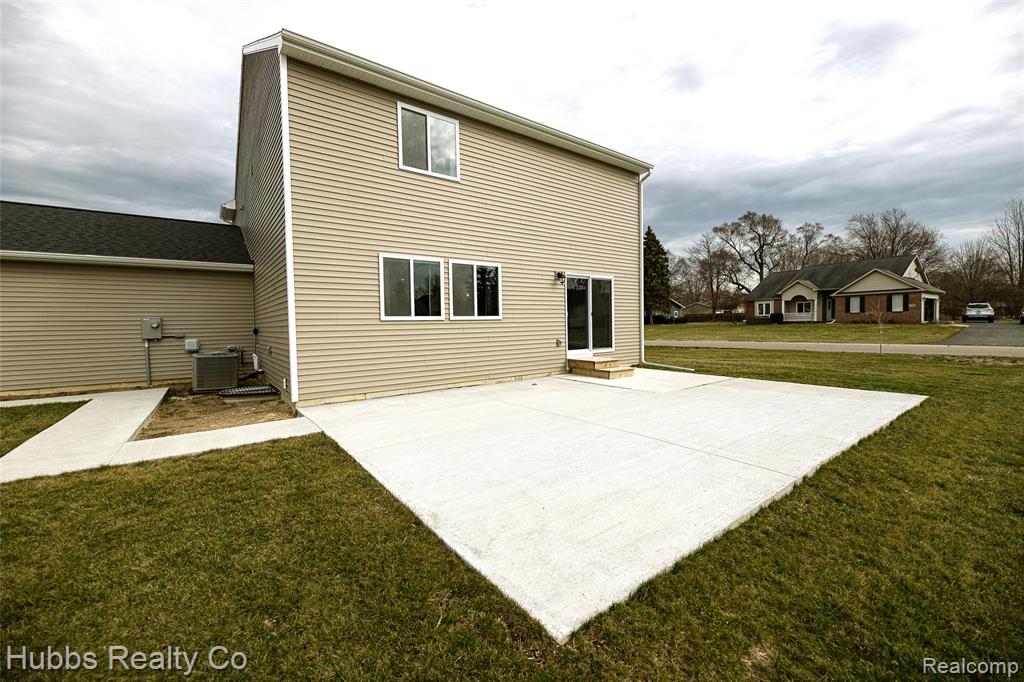 7340 Westminster Circle, Grand Blanc, MI 48439 — Photo 9
