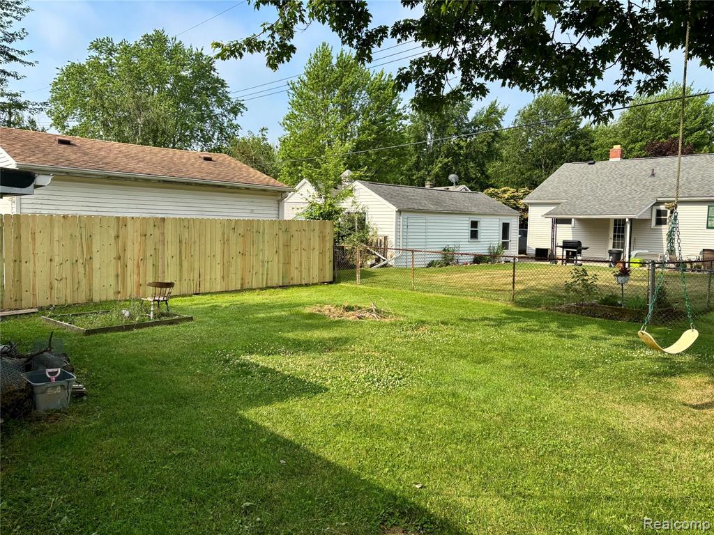 165 N 5th Street, Marine, MI — Photo 3