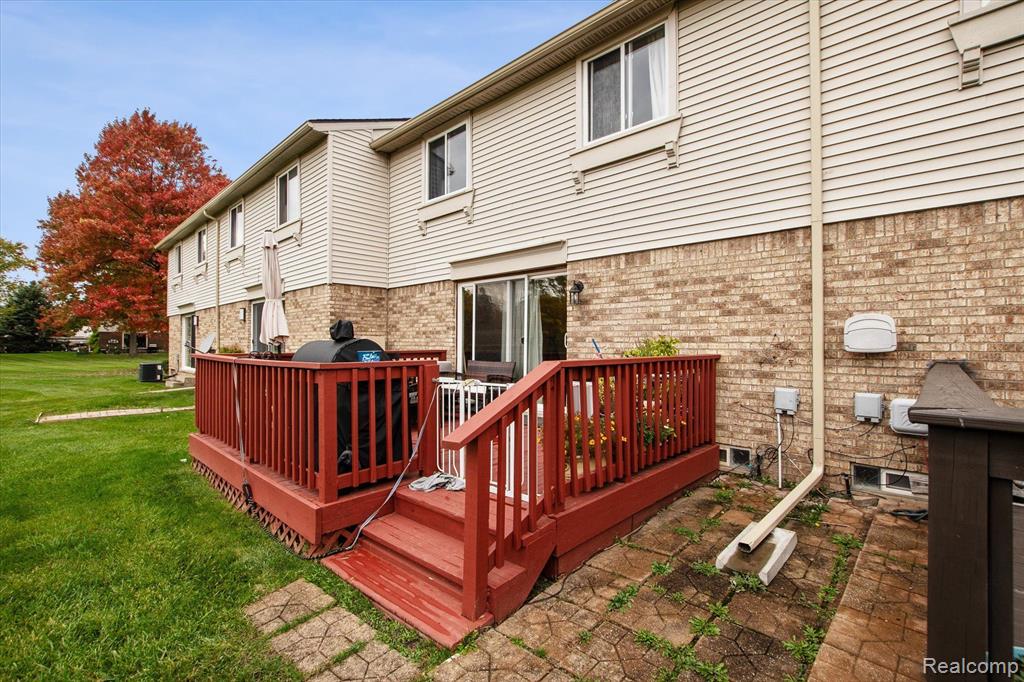 44563 SAVERY Drive, Canton, MI 48187 — Photo 33