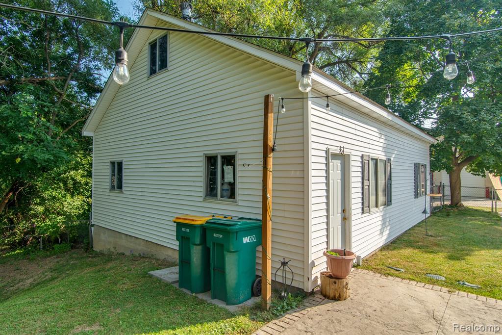 657 Monroe Avenue, Mount Morris, MI 48458 — Photo 32