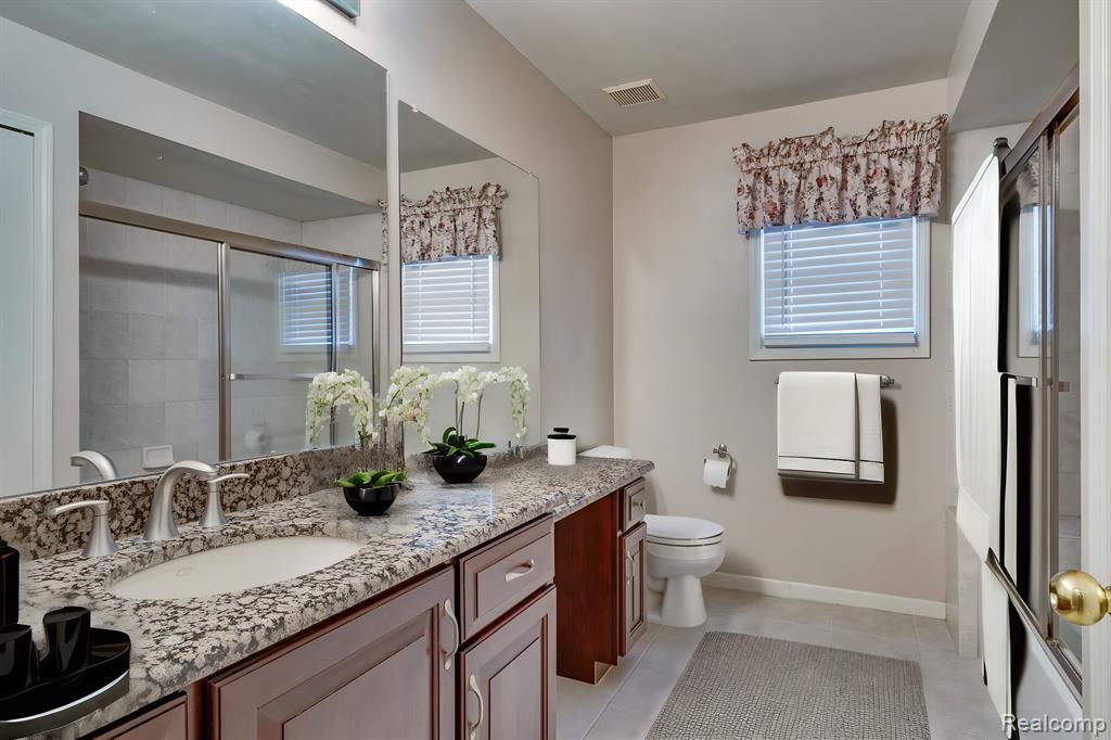 49301 Clinton Terrace Drive, Macomb, MI 48044 — Photo 28