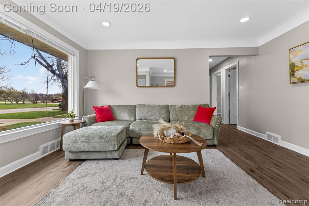 9075 W Parkway Street, Detroit, MI 48239 — Photo 12