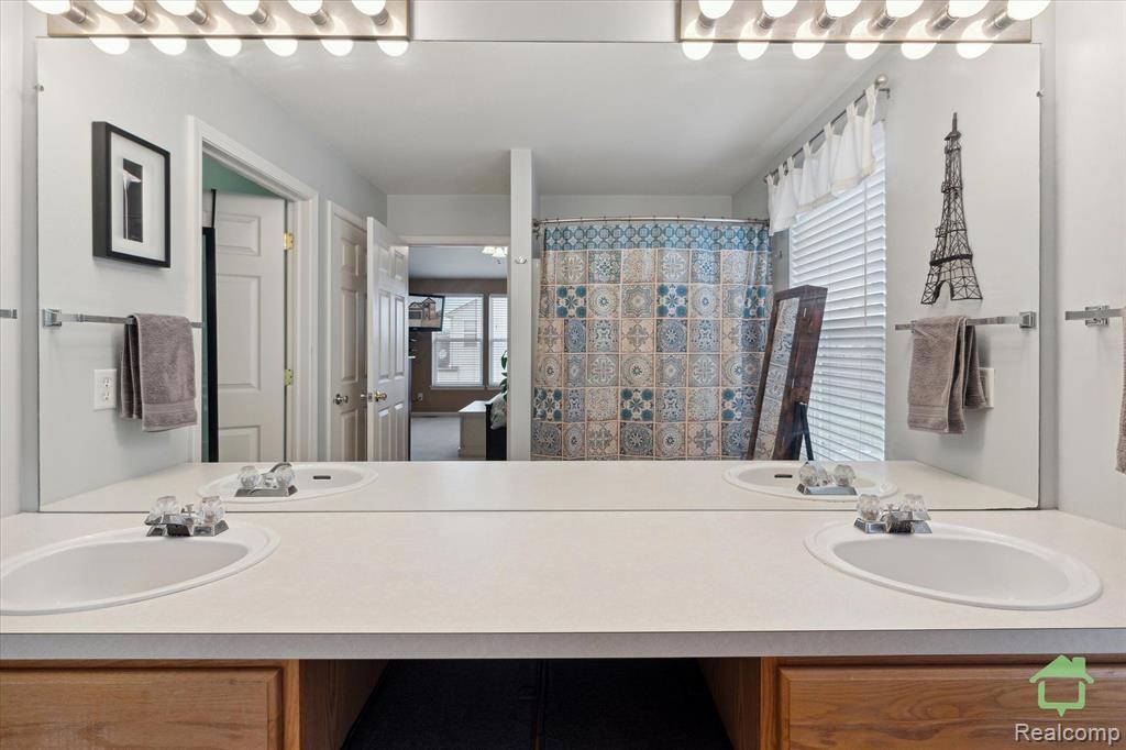 9799 Ravenshire Drive, Ypsilanti, MI 48198 — Photo 35