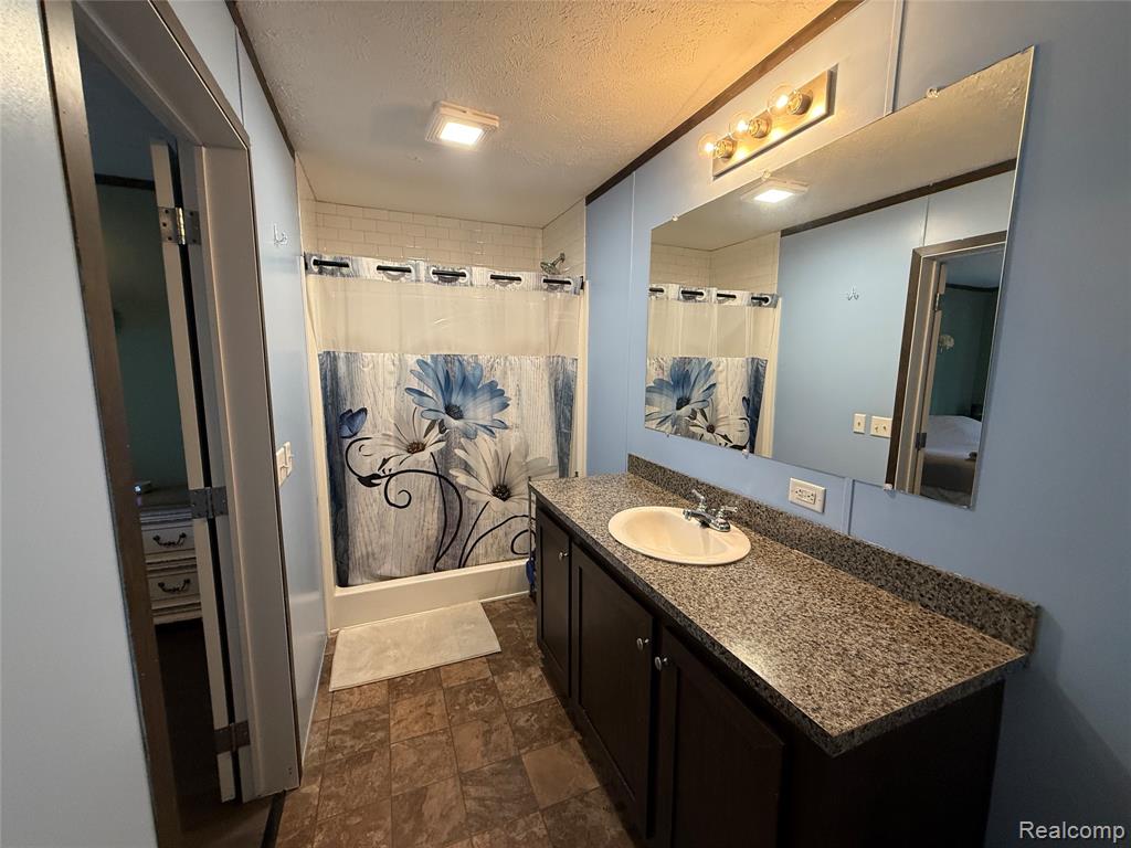 1101 Forest Lane, Columbus, MI — Photo 36