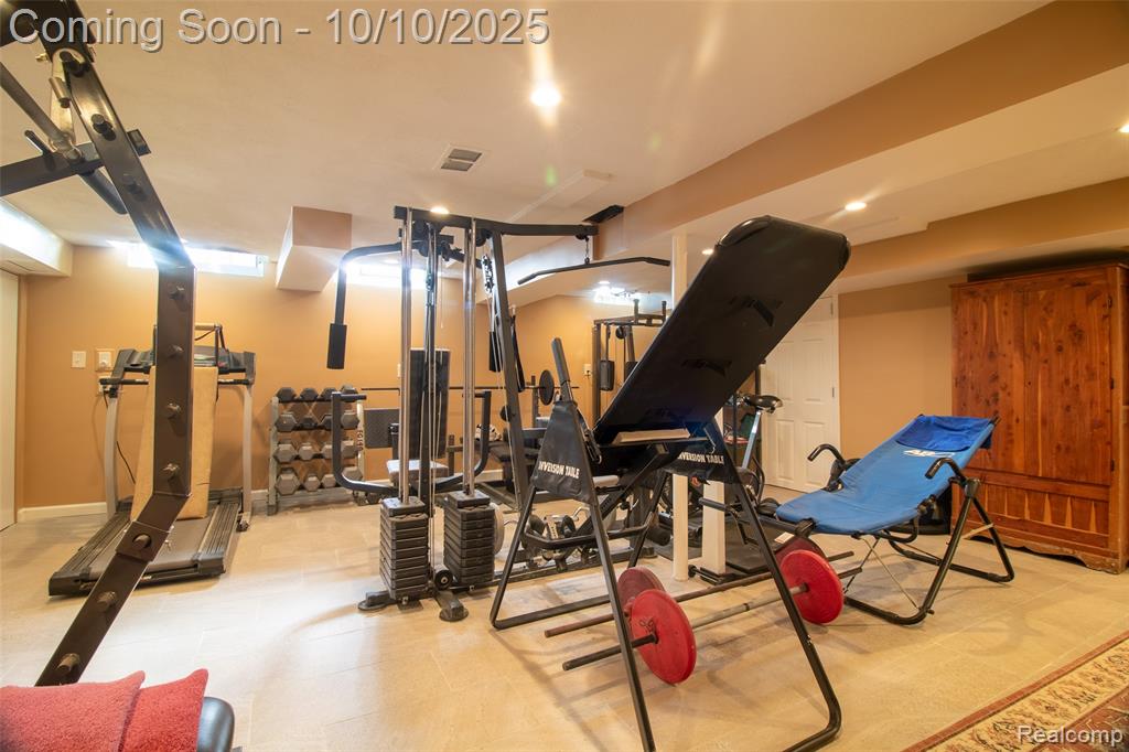 22321 N Fairway Drive, Woodhaven, MI 48183 — Photo 41