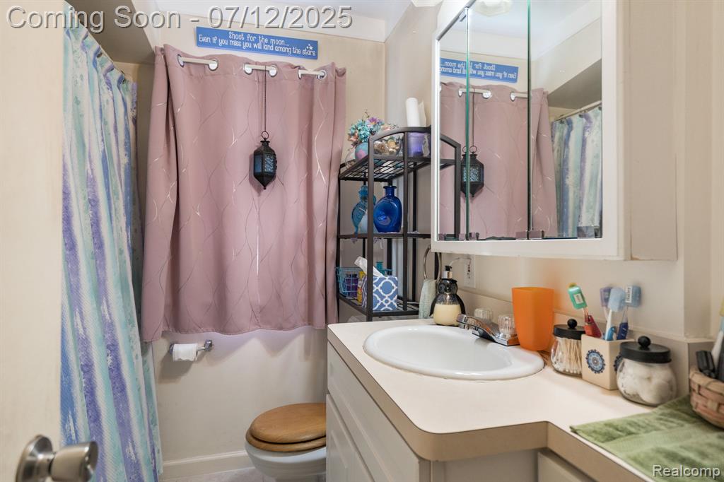 9573 Fenton, Redford, MI 48239 — Photo 15