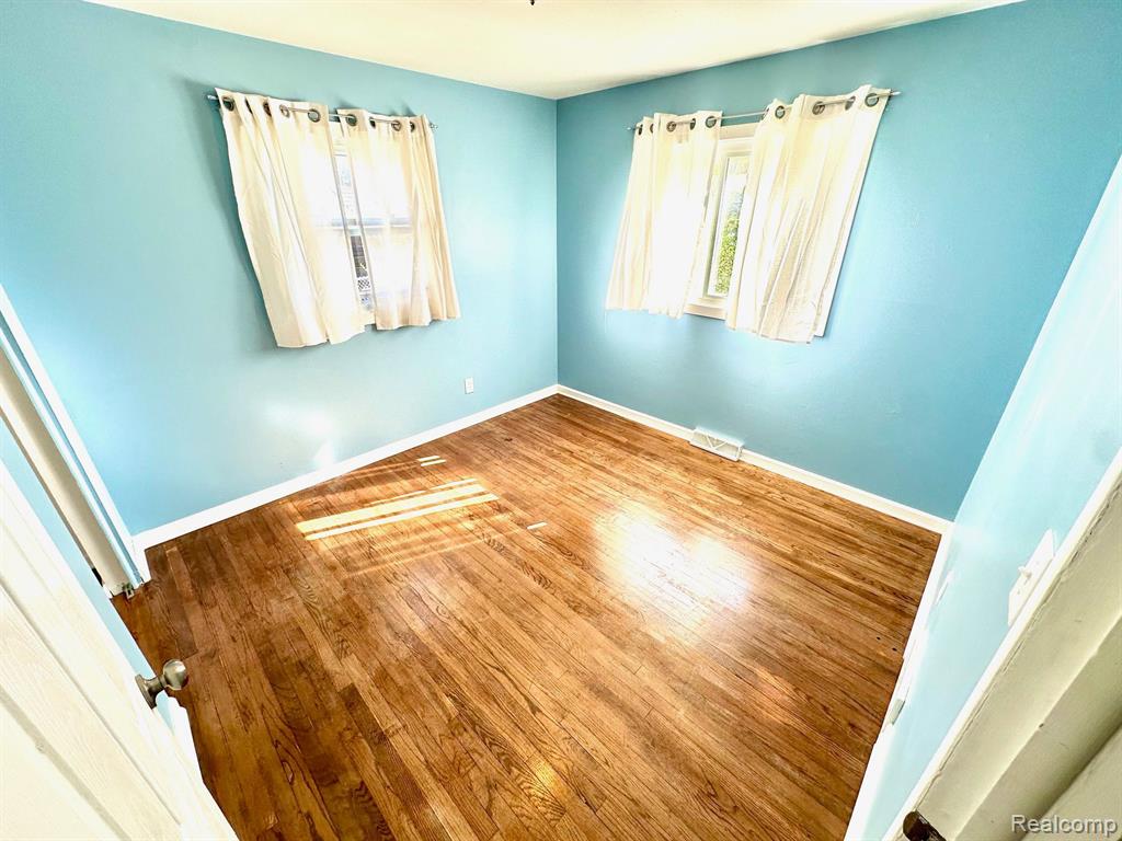 1330 PARKWOOD Avenue, Ypsilanti, MI 48198 — Photo 11