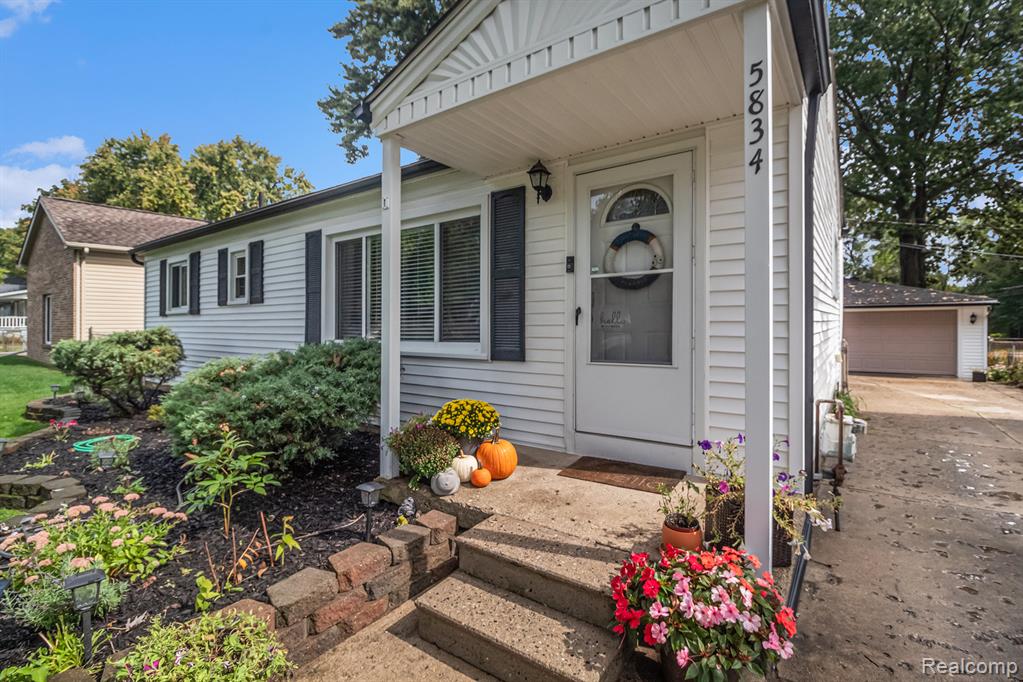 5834 Morley Street, Westland, MI — Photo 5