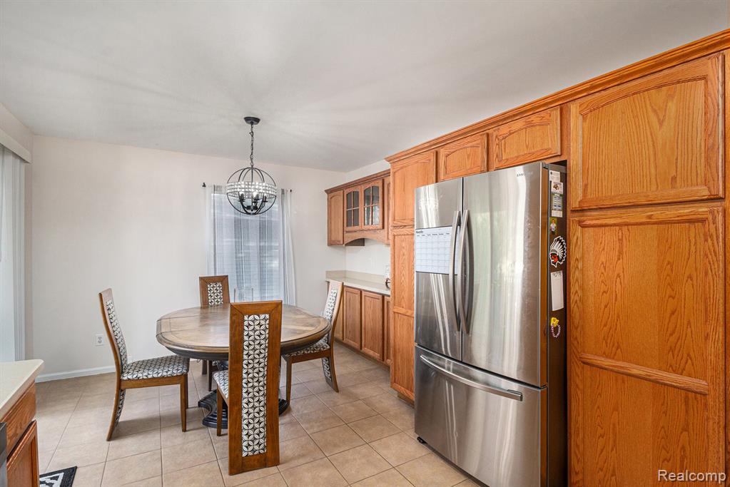 980 Sherry Drive, Lake Orion, MI 48362 — Photo 7