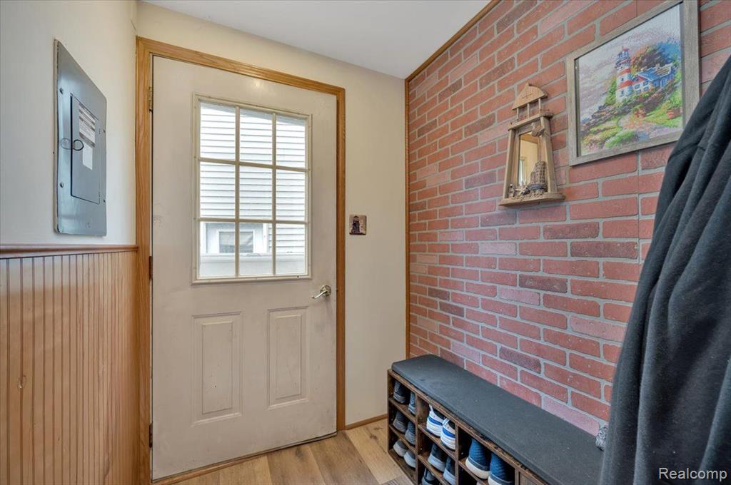 6789 LYONS Road, Imlay City, MI 48444 — Photo 21