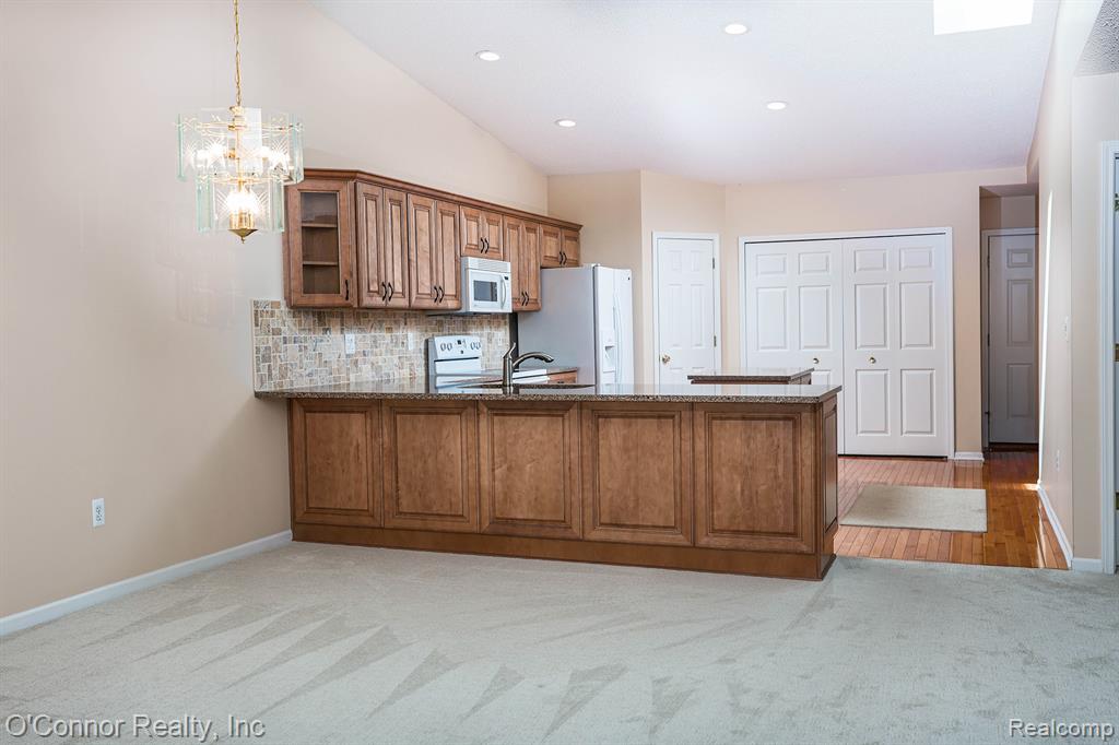 804 Crystal Lane, Marysville, MI 48040 — Photo 9