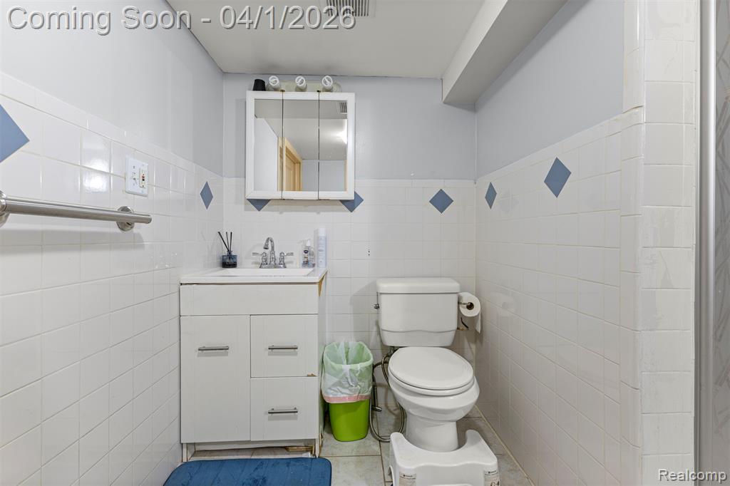 7351 N Gulley Road, Dearborn Heights, MI 48127 — Photo 41