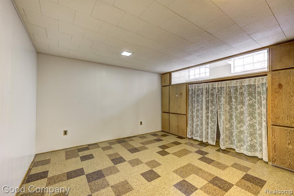 31160 E Rutland Street, Beverly Hills, MI 48025 — Photo 30