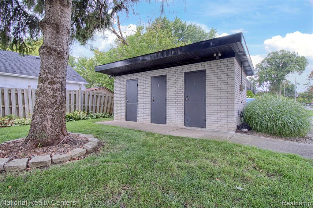 3421 HILLSIDE Drive, 23, Royal Oak, MI 48073 — Photo 22