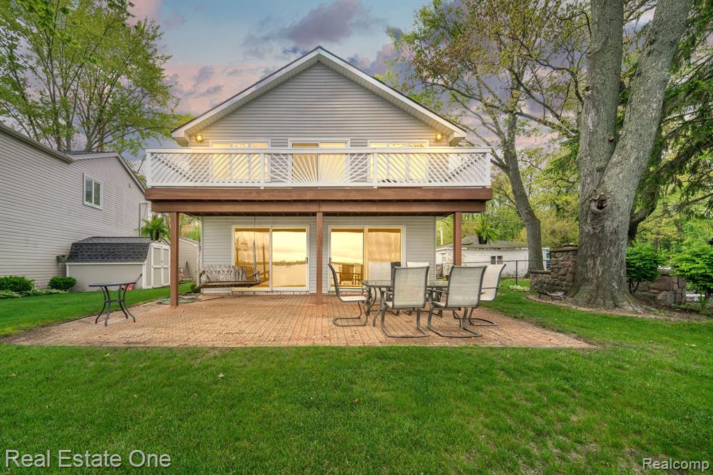 10194 Elmcrest Road, Whitmore Lake, MI 48189 — Photo 22