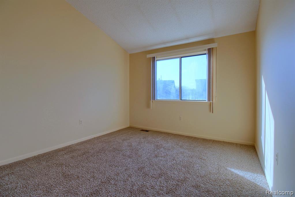571 NEW TOWN Street W, Detroit, MI 48215 — Photo 27