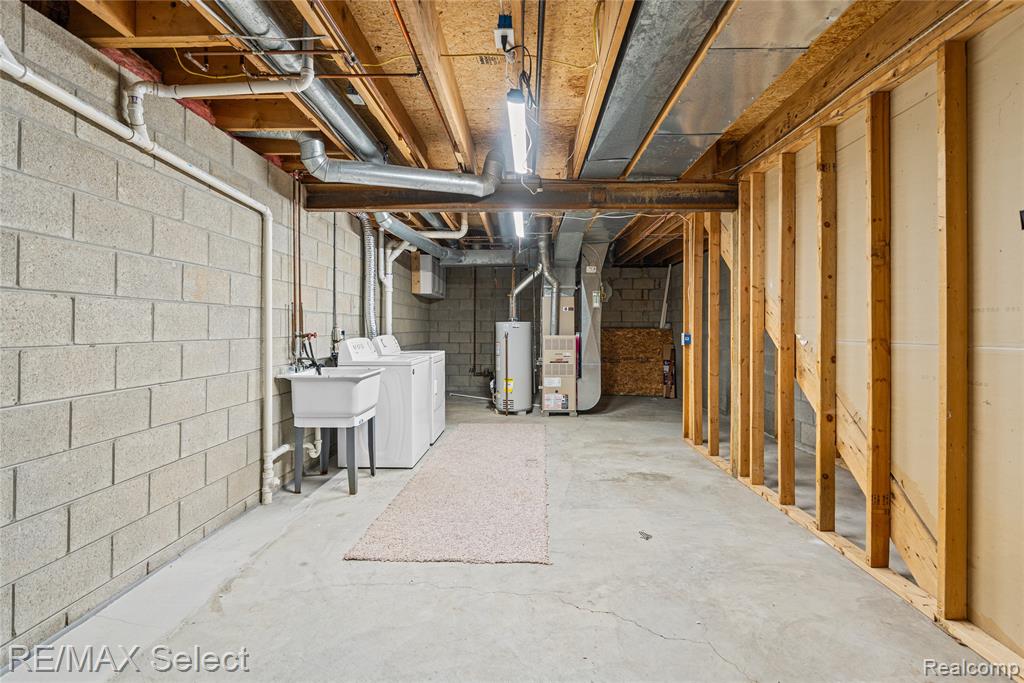 580 Oakbrook Circle, Flushing, MI 48433 — Photo 39