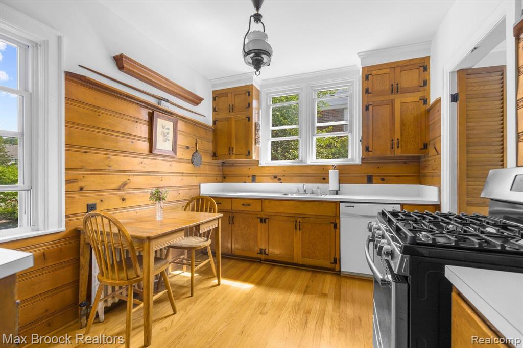 6 KENBERTON Drive, Pleasant Ridge, MI — Photo 15