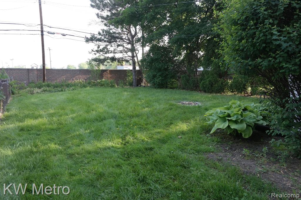 900 HARVARD Road, Berkley, MI 48072 — Photo 3