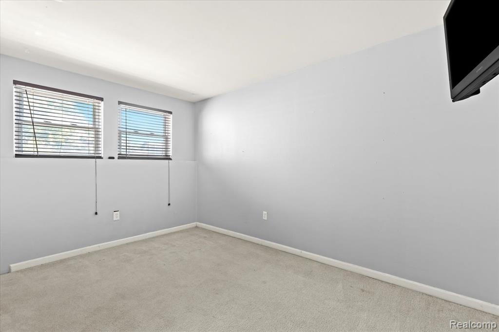 6717 Foxthorn Road, Canton, MI 48187 — Photo 17