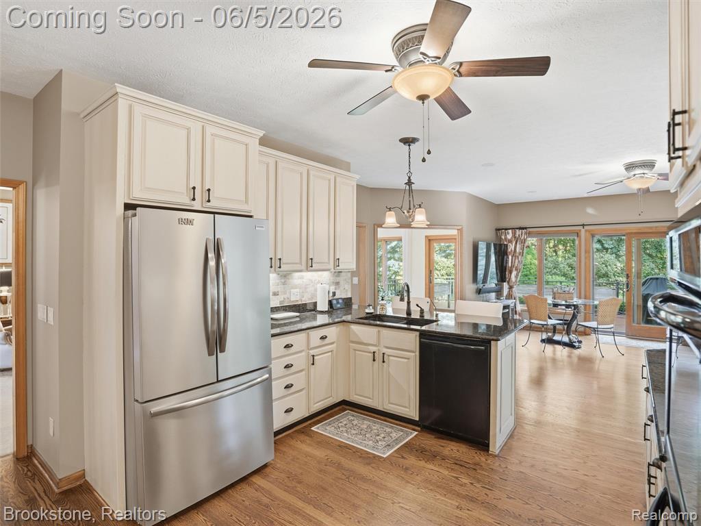 9523 Quail Ridge Run, Brighton, MI 48114 — Photo 33