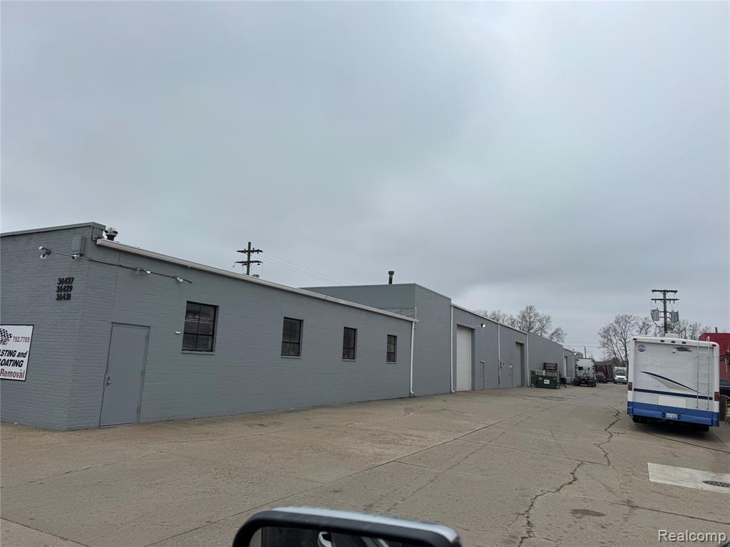 36431 Groesbeck Ave, Clinton Twp, MI 48035