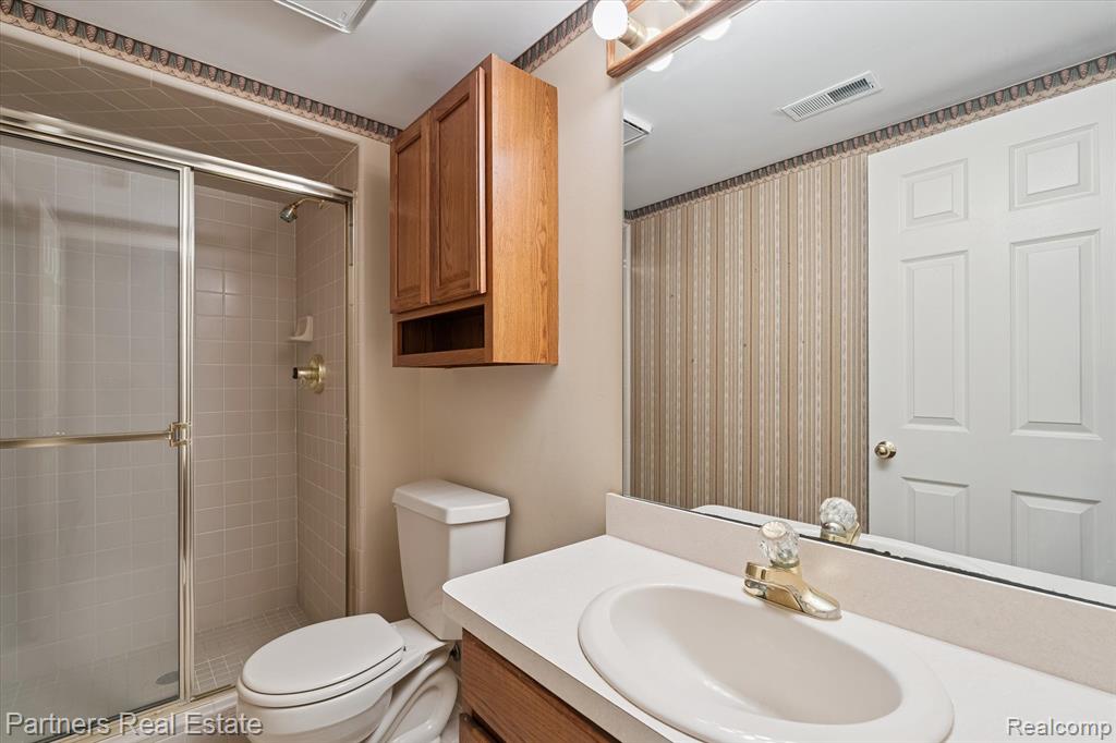 4445 Golf View Drive, Brighton, MI 48116 — Photo 38