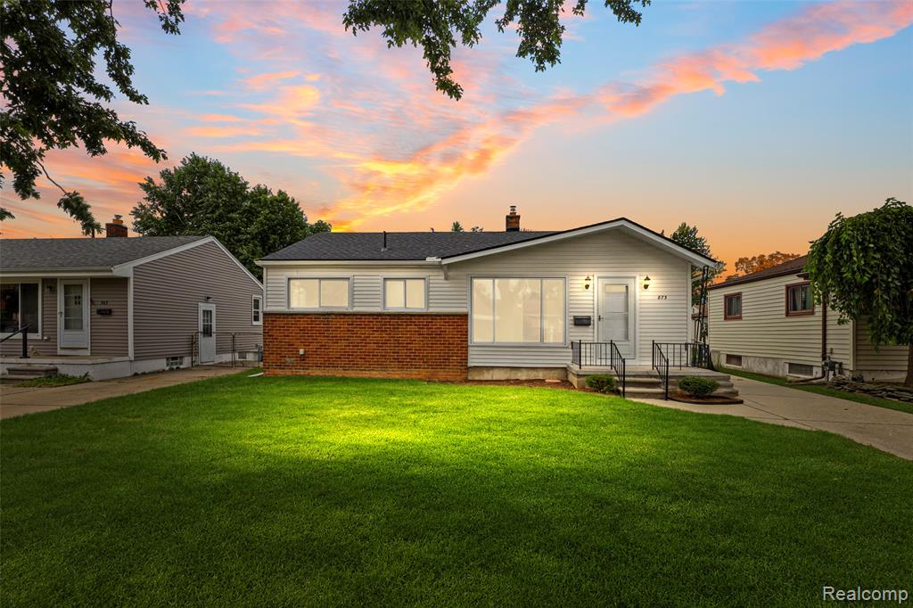 873 Schuman Street, Garden City, MI