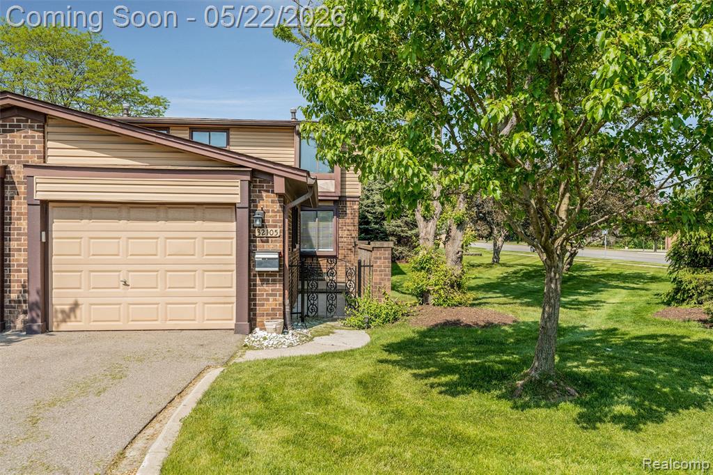 32105 W 12 Mile Road, Farmington, MI 48334 — Photo 38