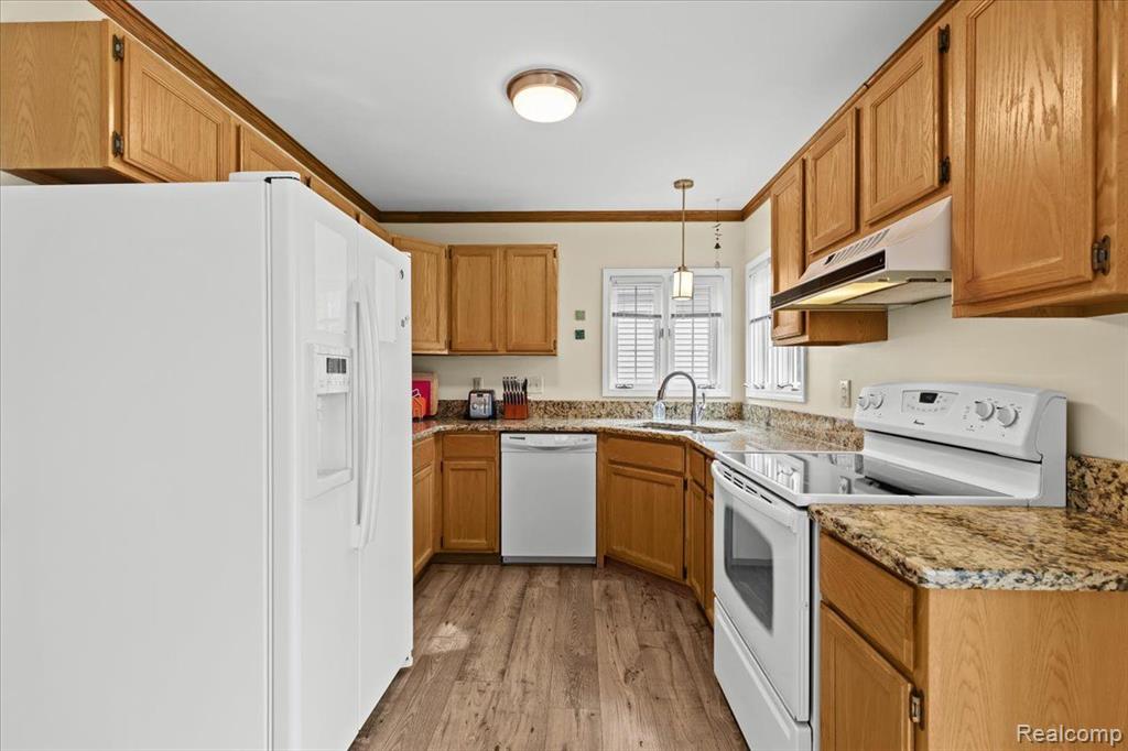 514 MILL POND Drive, Fenton, MI 48430 — Photo 14