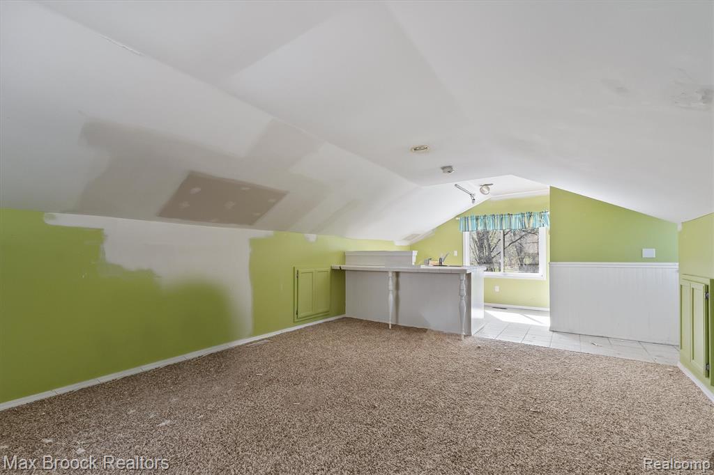 2375 Lakeside Drive, Highland, MI 48356 — Photo 39