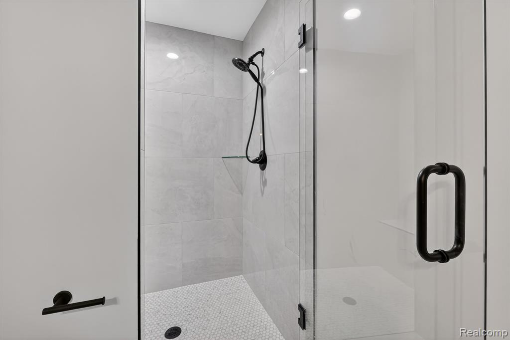 54609 Brenda Drive, Macomb, MI 48042 — Photo 27
