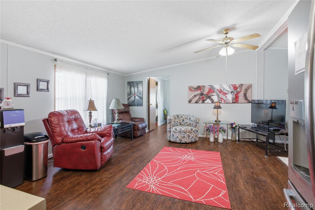 9857 Rembrandt Way, Fenton, MI 48430 — Photo 24
