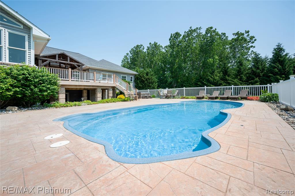 8922 McClements Road, Brighton, MI 48114 — Photo 10