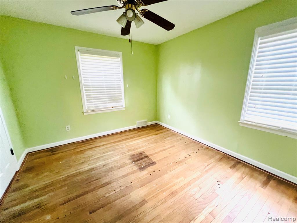 350 S Almont Avenue, Imlay City, MI 48444 — Photo 11